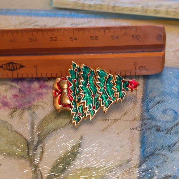 Christmas Tree Brooch - Picture 2 of 3